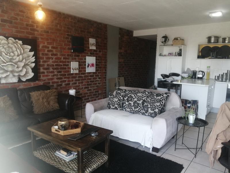 To Let 1 Bedroom Property for Rent in Woodstock Western Cape